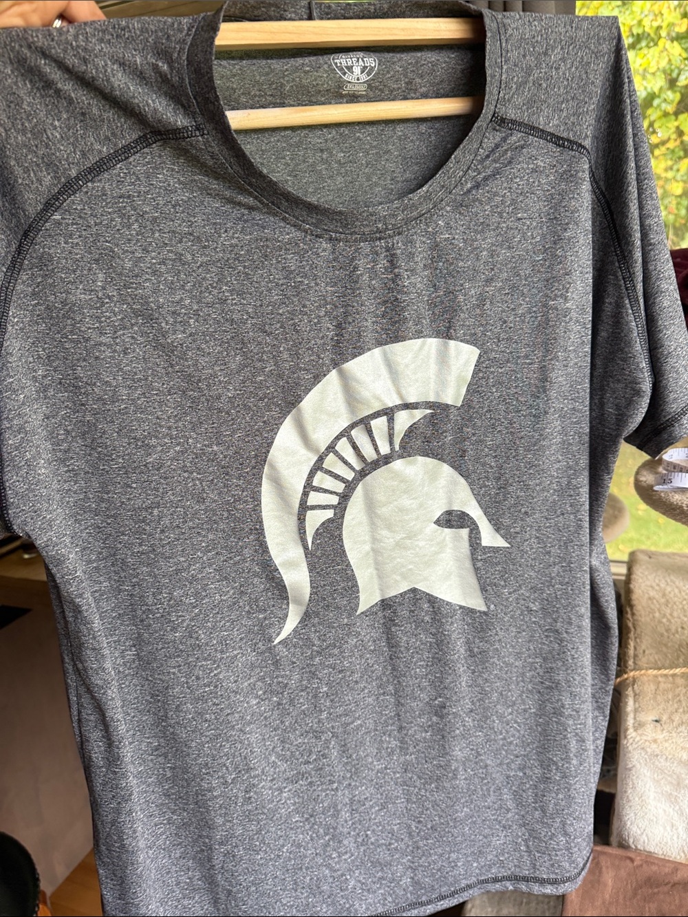 T-shirts - Picture 2 of 8